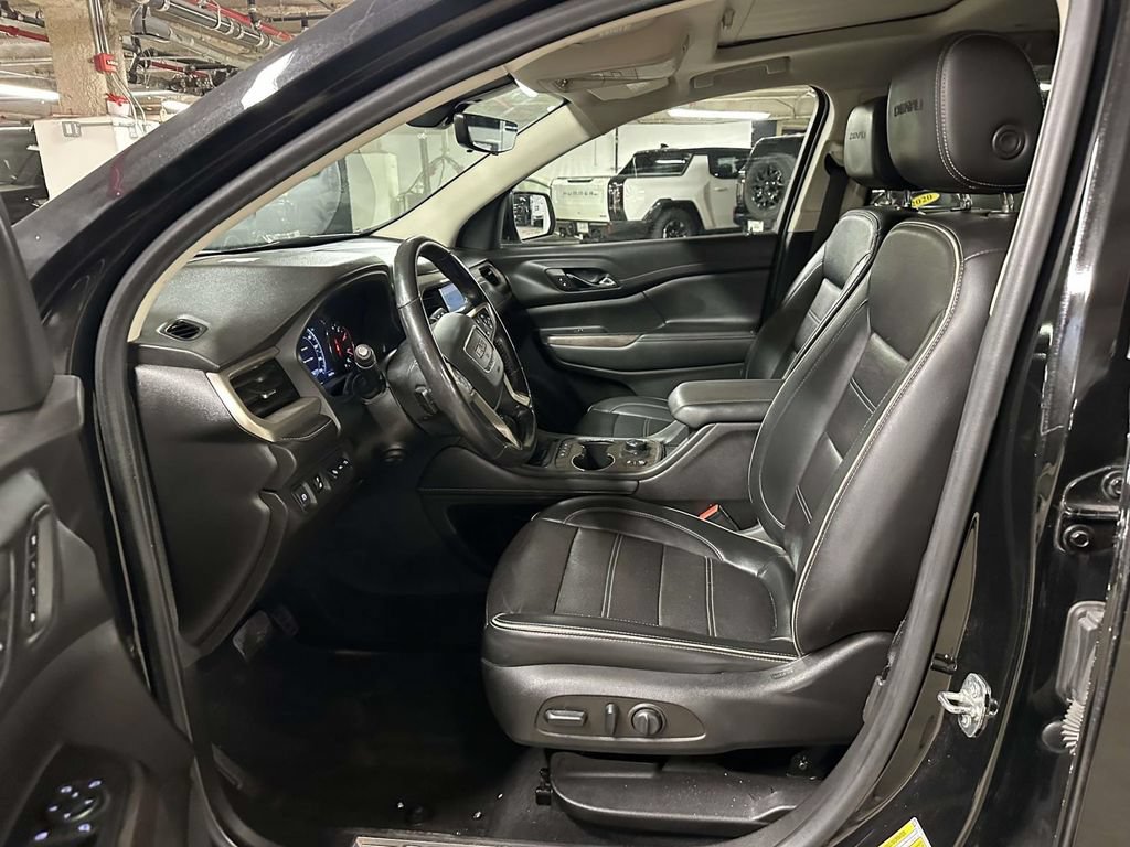 Used 2022 GMC Acadia Denali w/ Denali Technology Package AWD/4WD image 14