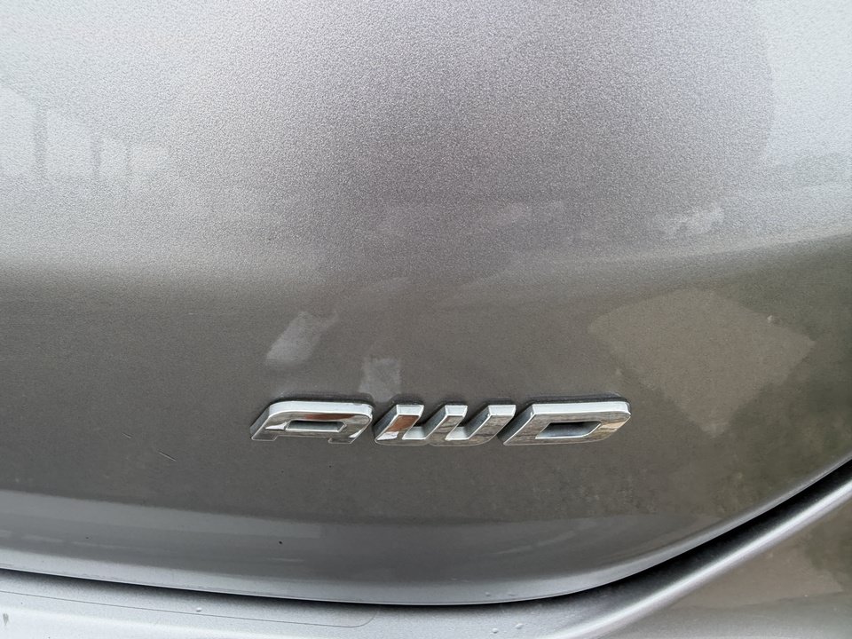 Used 2024 Ford Edge SEL w/ Cargo Accessory Package AWD/4WD image 5