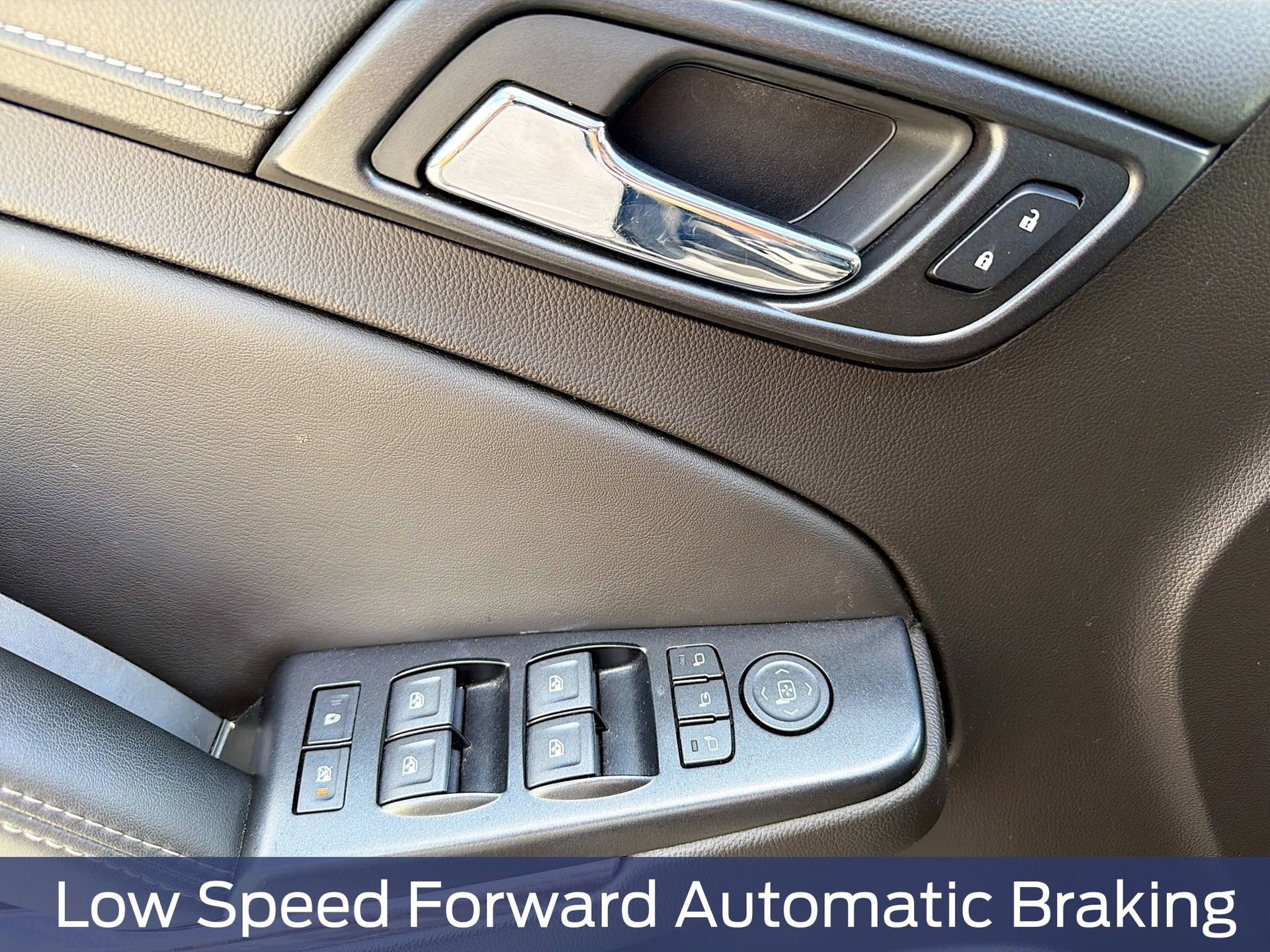 Used 2017 GMC Yukon SLT w/ Premium Edition image 22