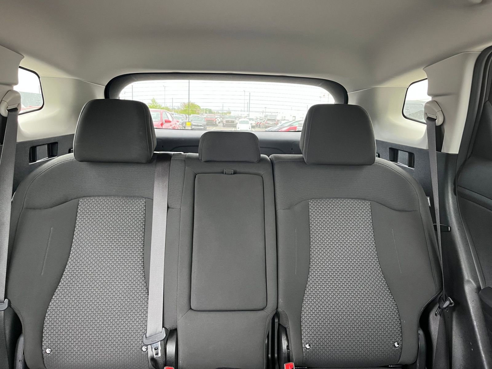 Used 2025 Kia Sportage LX FWD image 35