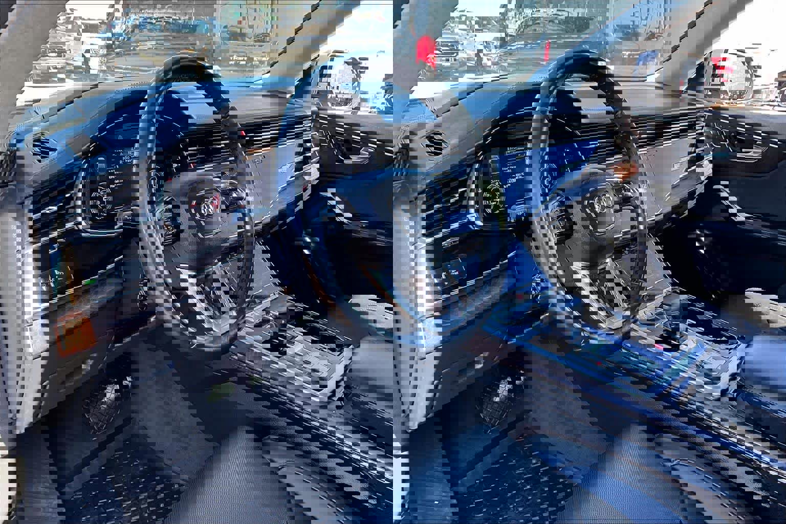 Used 2019 Audi Q8 Prestige w/ Luxury Package image 18