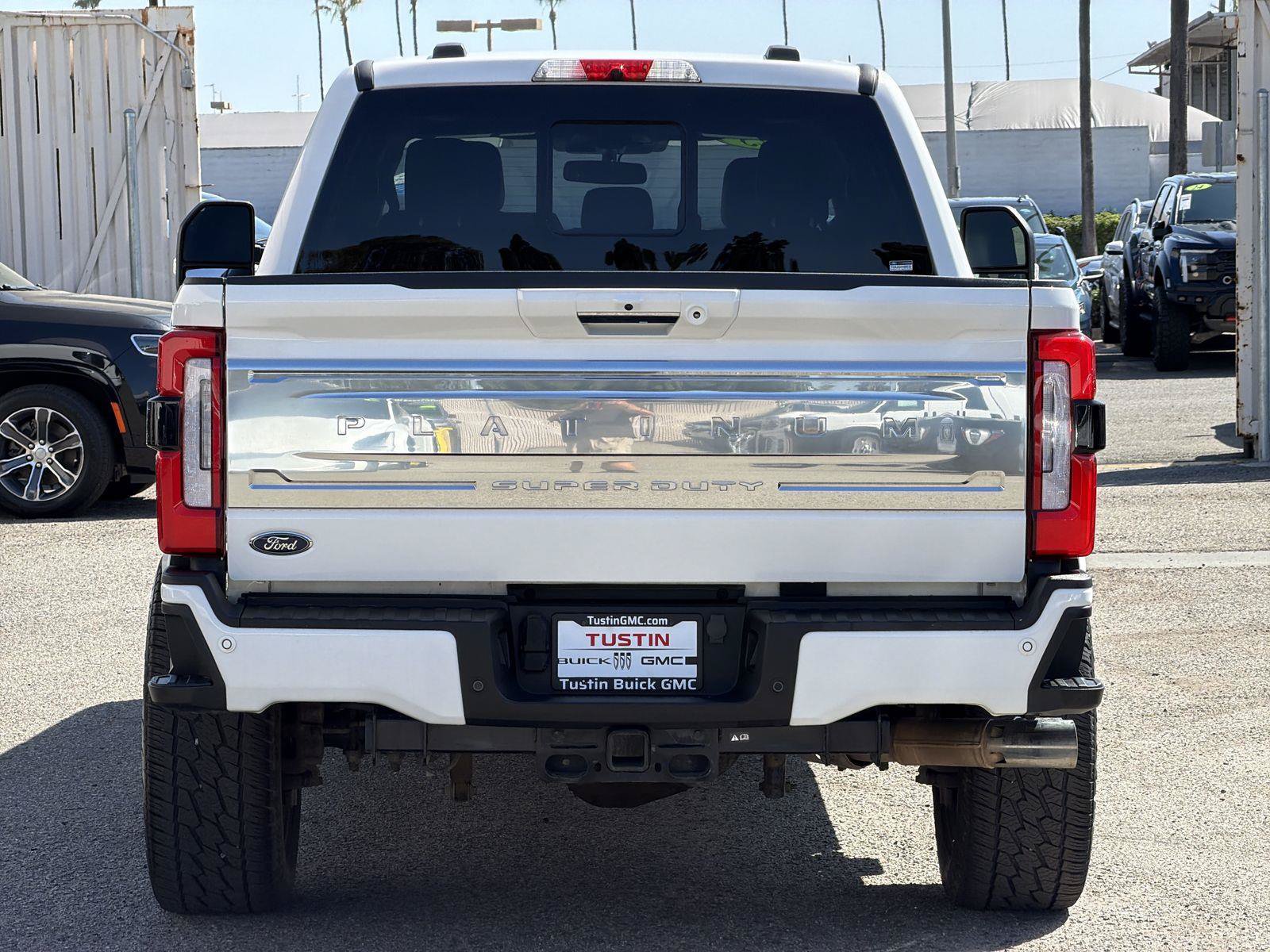 Used 2023 Ford F350 Platinum AWD/4WD image 6