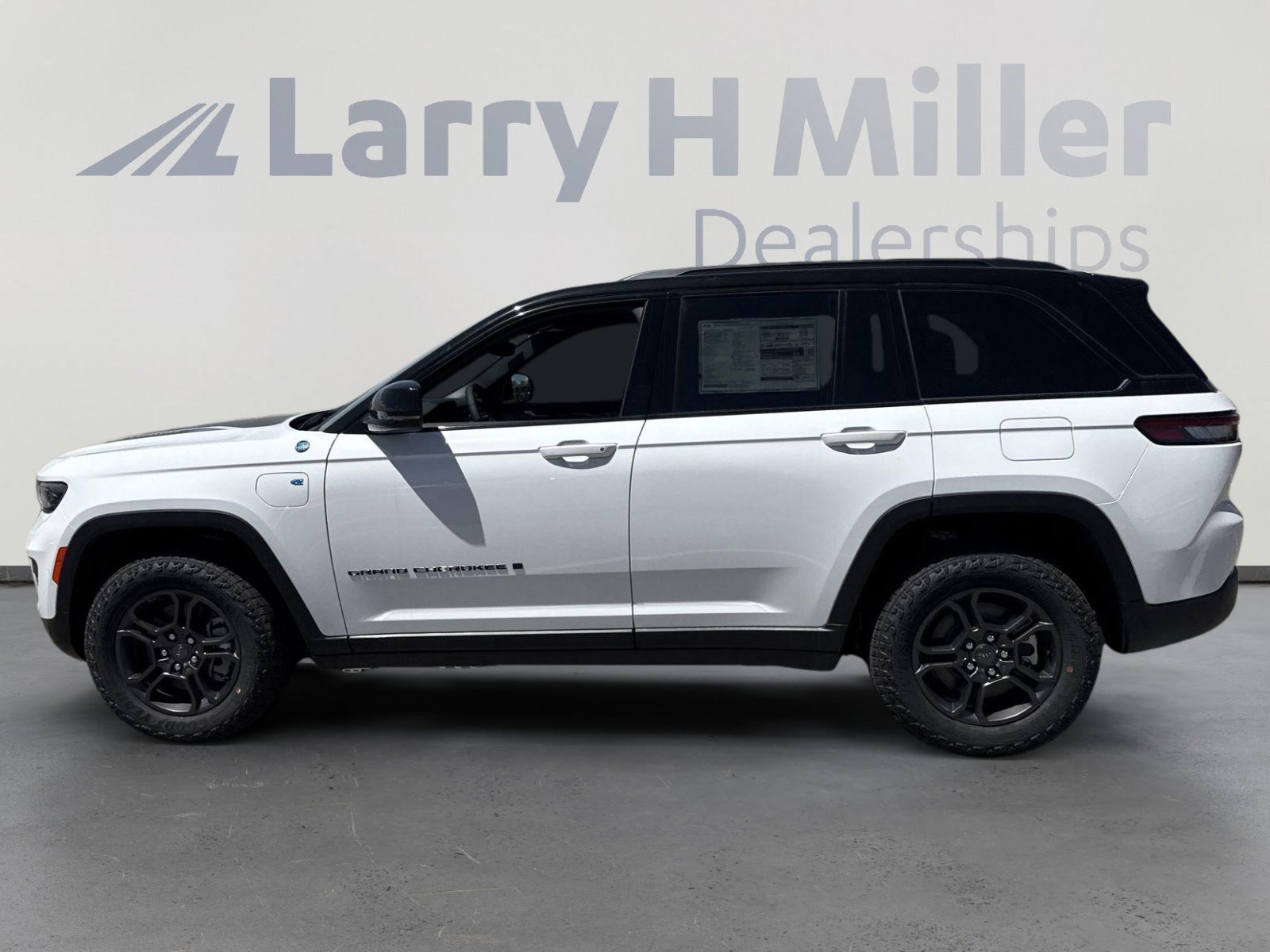 New 2025 Jeep Grand Cherokee Trailhawk AWD/4WD image 5