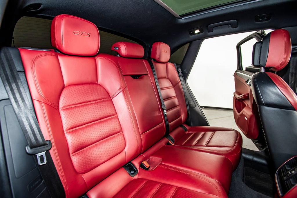 Used 2021 Porsche Macan GTS AWD/4WD image 40