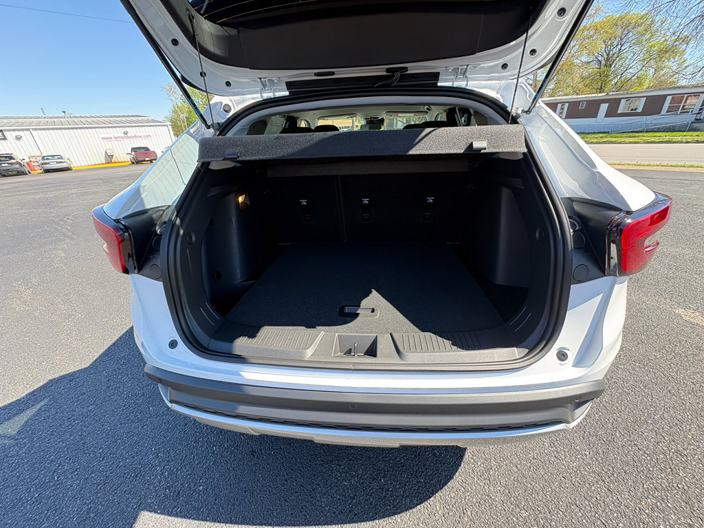 New 2026 Chevrolet Trax LT w/ Driver Confidence Package image 18
