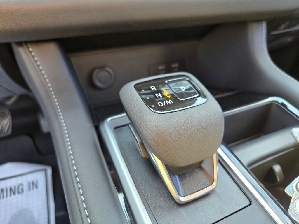 New 2026 Nissan Pathfinder SV image 8