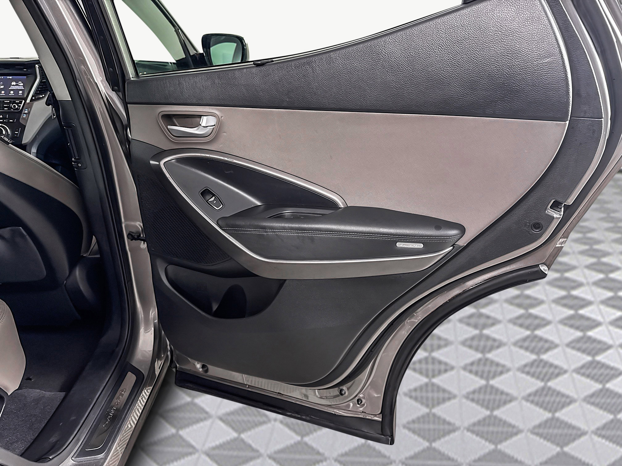 Used 2017 Hyundai Santa Fe Sport 2.0T w/ Cargo Package image 26