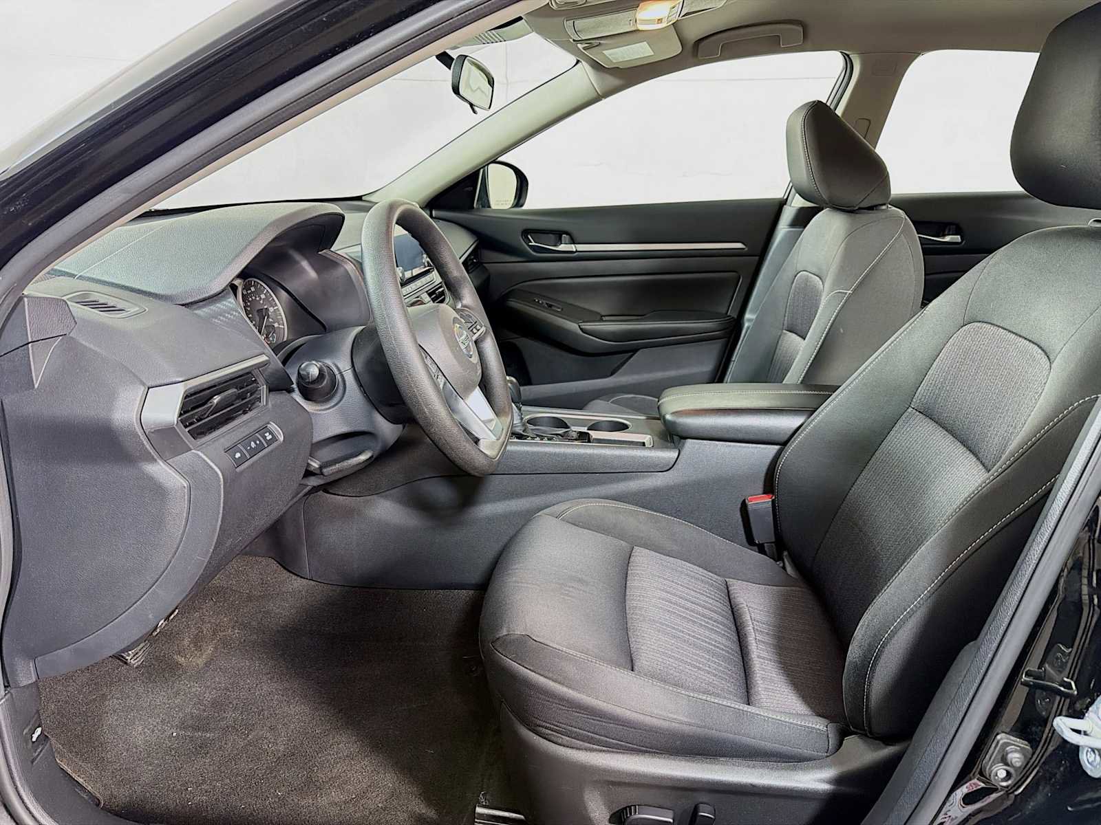 Used 2022 Nissan Altima 2.5 SV image 17