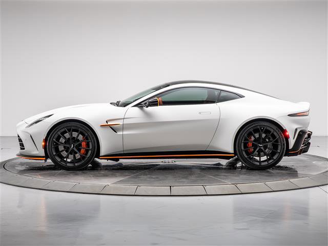 Used 2025 Aston Martin V8 Vantage Coupe image 11