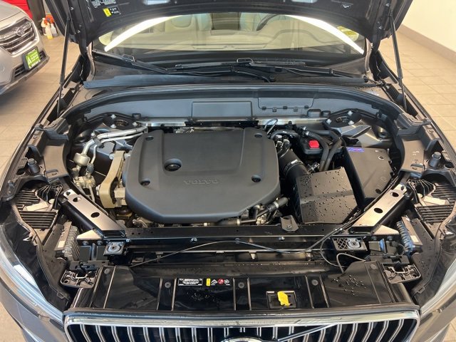 Used 2022 Volvo XC60 B6 Inscription w/ Protection Package Premier image 13