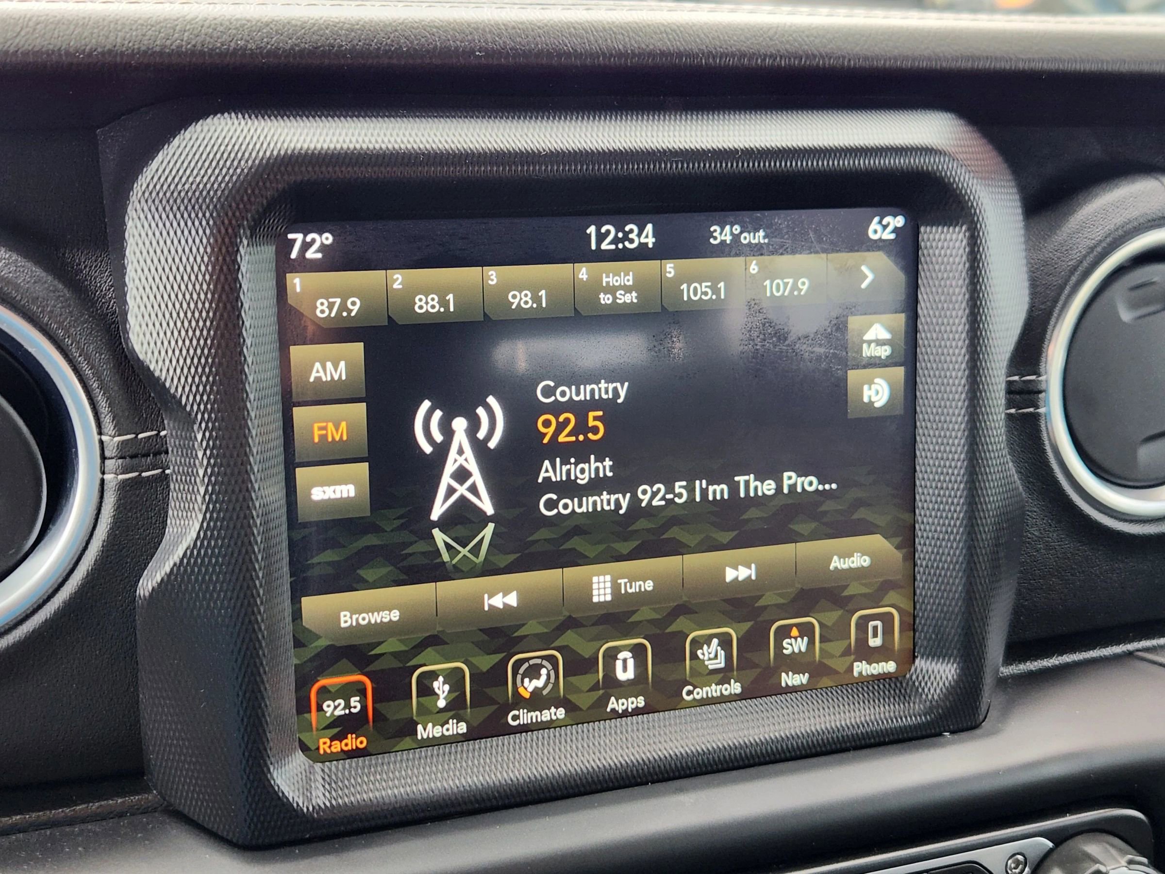 Used 2019 Jeep Wrangler Unlimited Sahara w/ Dual Top Group image 36