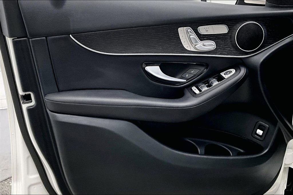 Used 2021 Mercedes-Benz GLC 300 4MATIC image 18