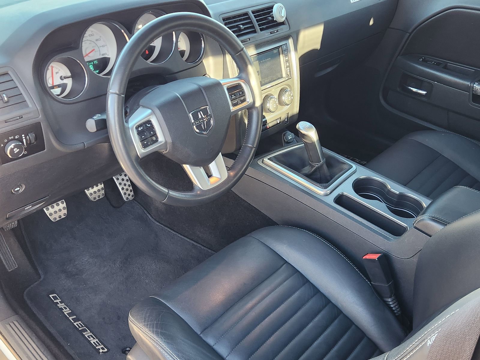 Used 2011 Dodge Challenger R/T image 30