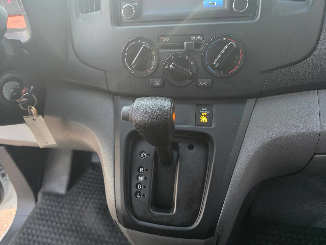 Used 2017 Nissan NV200 SV w/ Technology Package image 25