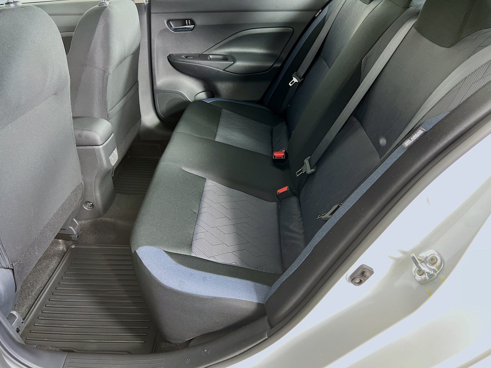 New 2025 Nissan Versa SV w/ Trunk Package FWD image 5