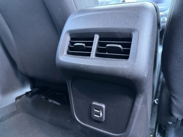 Used 2023 Chevrolet Equinox LT image 38