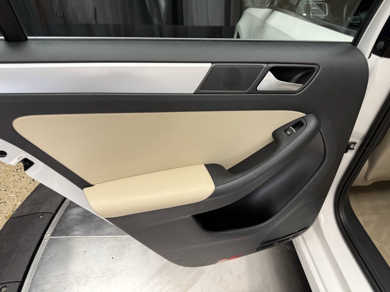Used 2014 Volkswagen Jetta SE FWD image 19