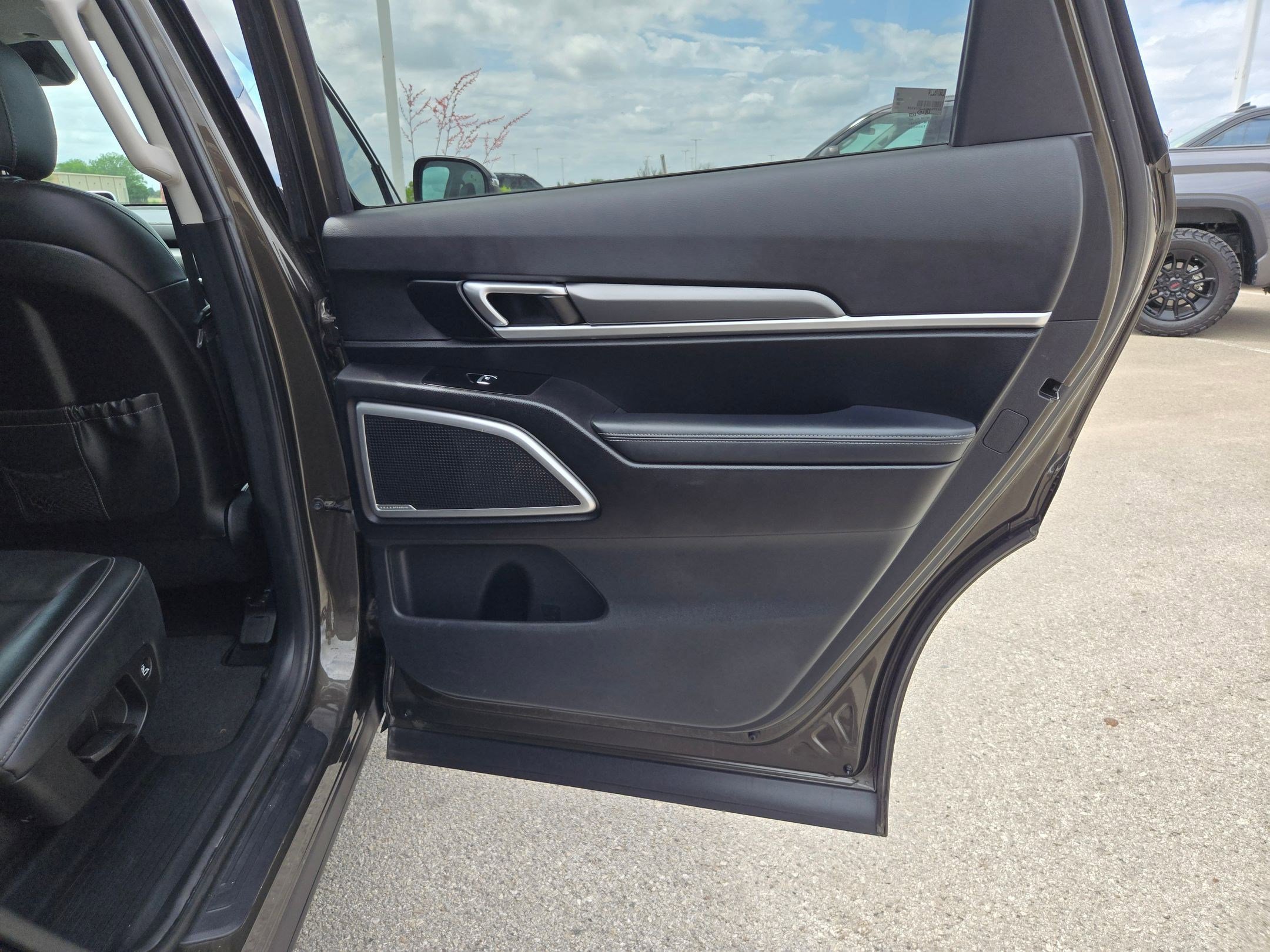 Used 2020 Kia Telluride S image 24