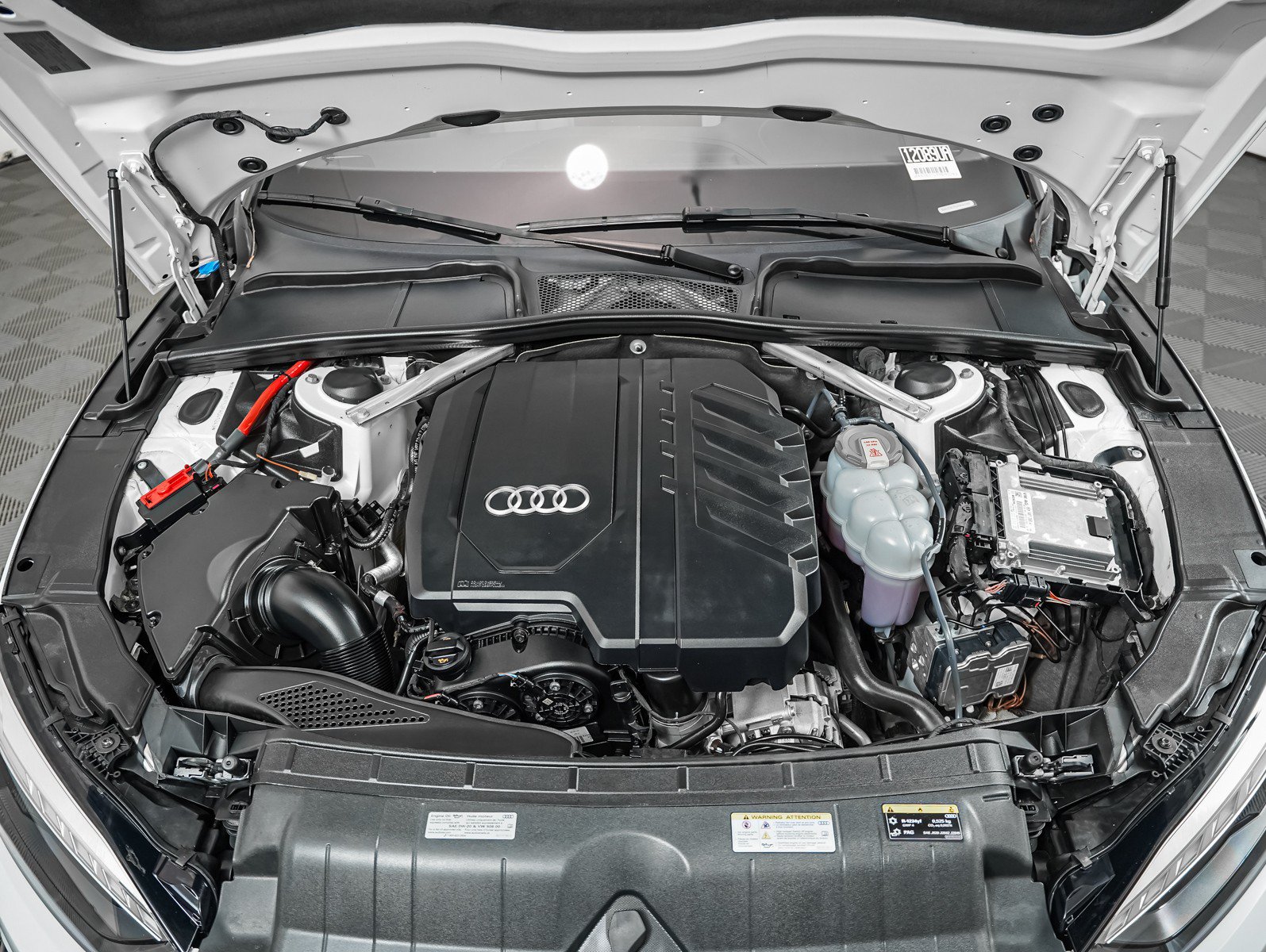 Used 2023 Audi A5 2.0T Premium Plus w/ Premium Plus AWD/4WD image 4