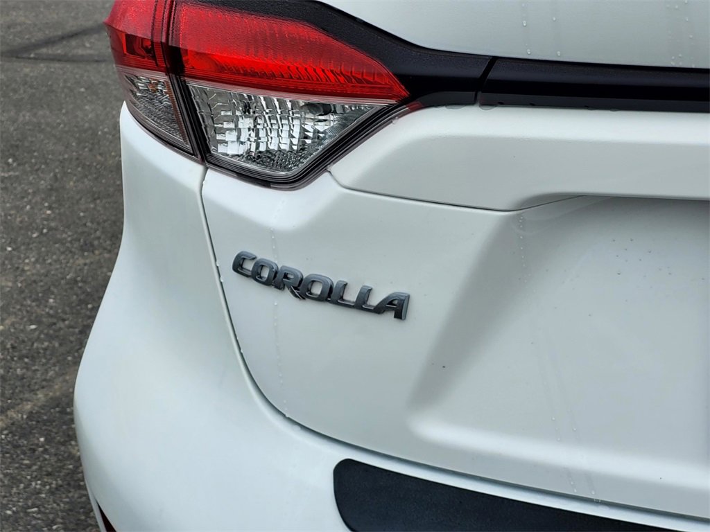 Used 2021 Toyota Corolla LE image 6