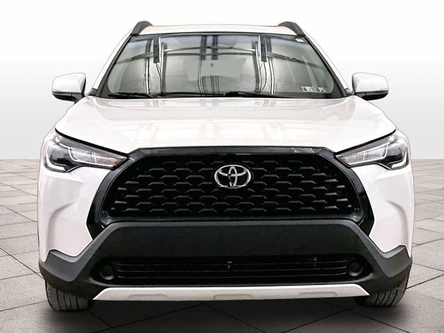 Used 2023 Toyota Corolla Cross LE w/ Moonroof Package FWD image 5