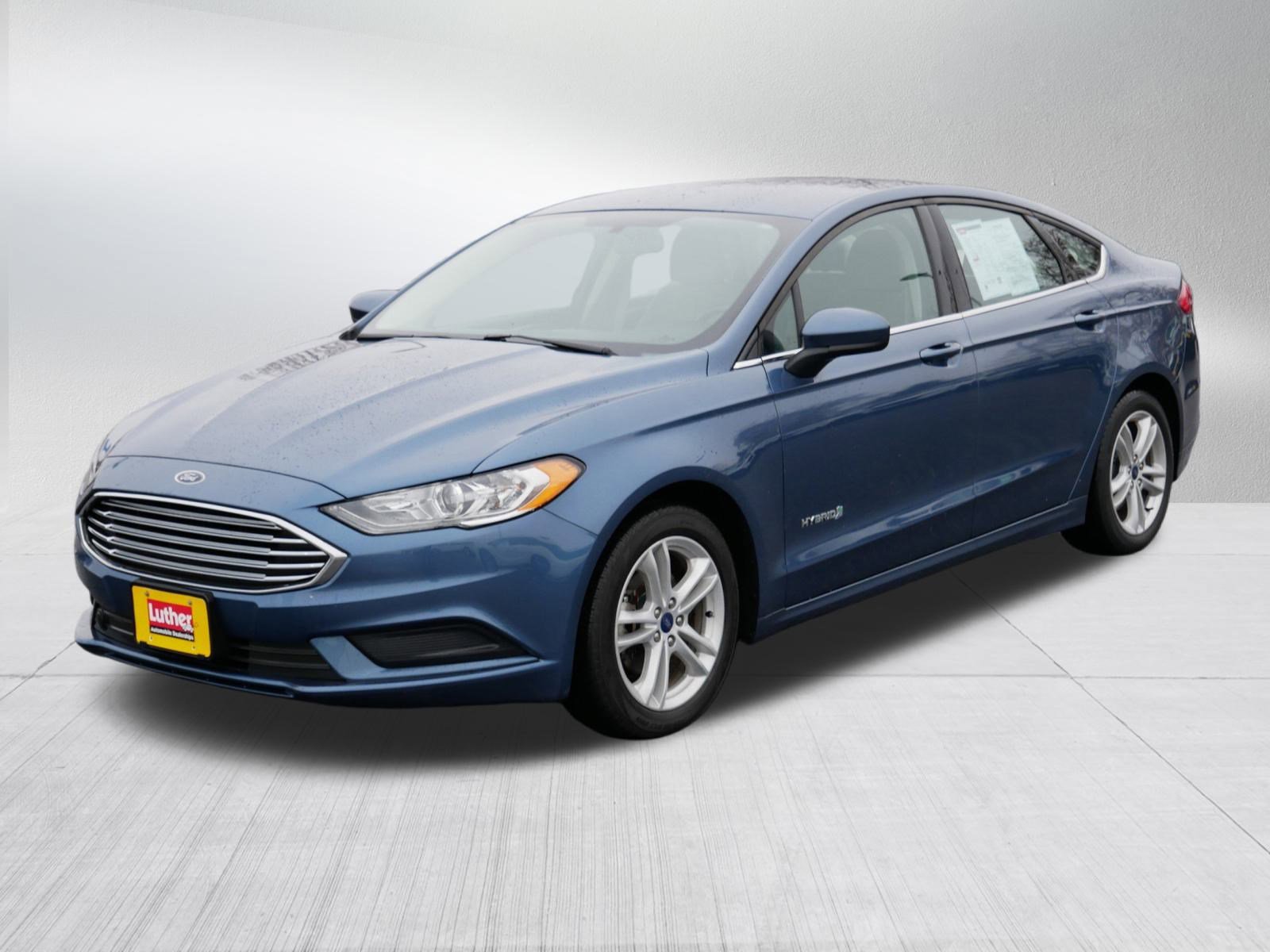 Used 2018 Ford Fusion SE image 3