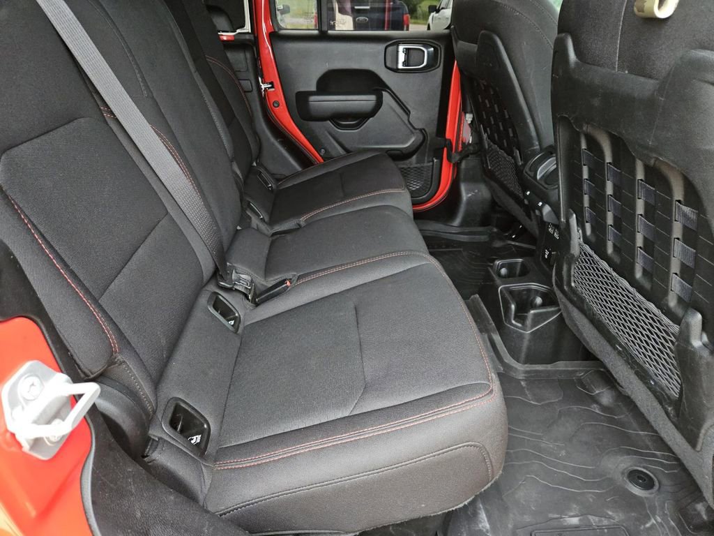 Used 2022 Jeep Gladiator Rubicon w/ Cold Weather Group image 30