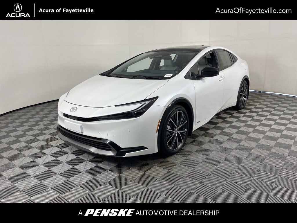 Used 2024 Toyota Prius XLE AWD/4WD image 1
