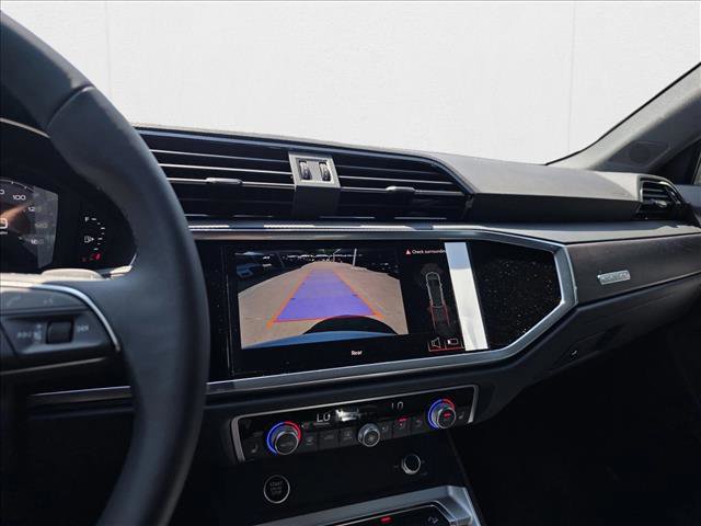 New 2025 Audi Q3 2.0T Premium image 24