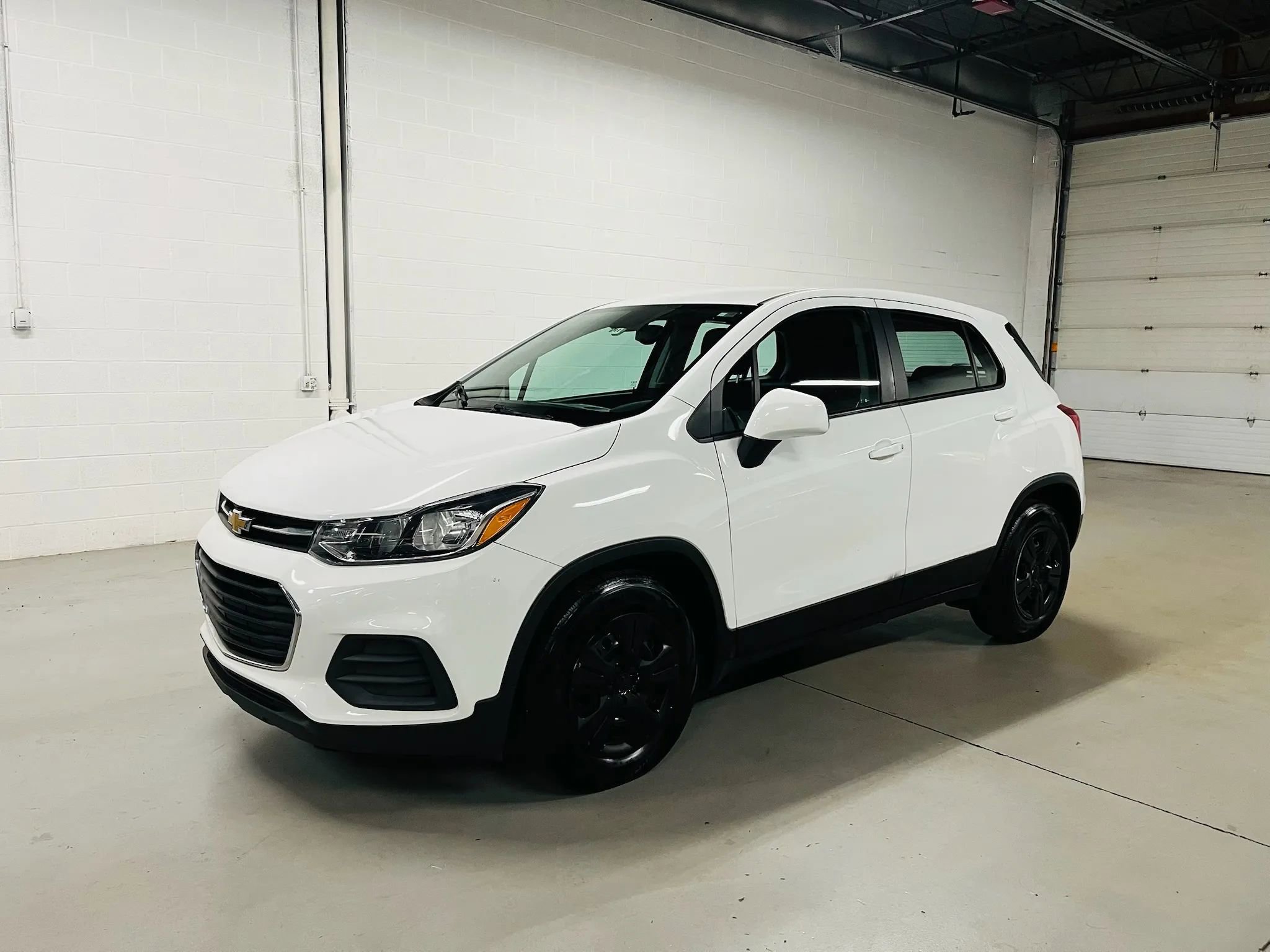 Used 2017 Chevrolet Trax LS image 2