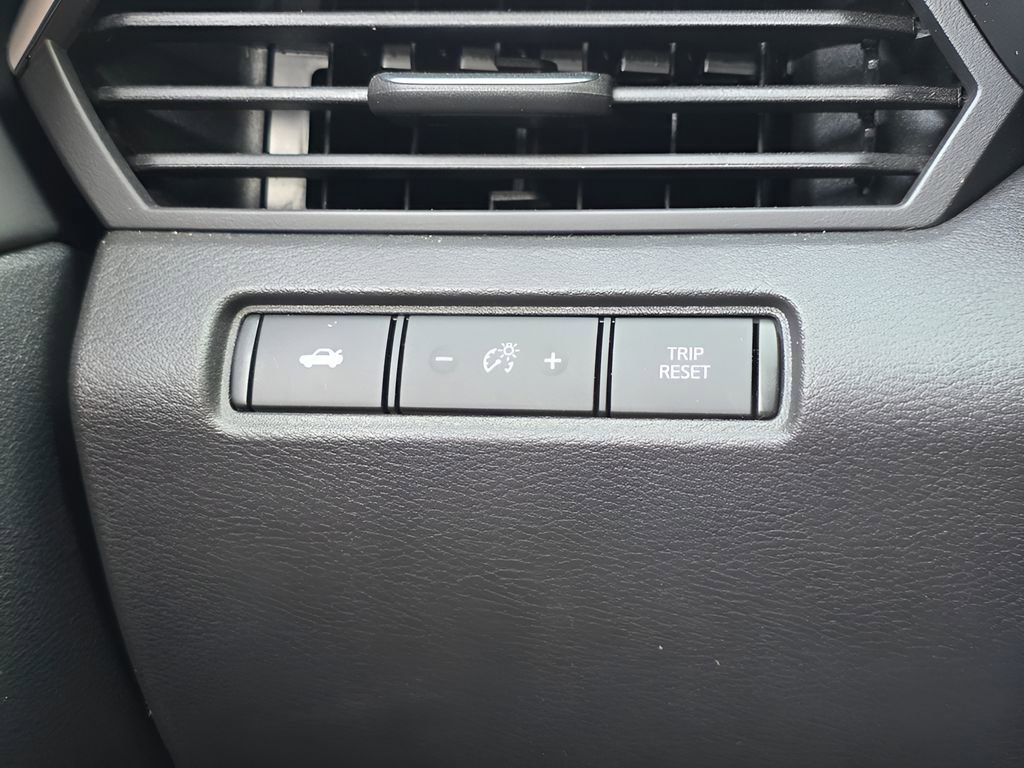 Used 2025 Nissan Altima 2.5 SV image 21