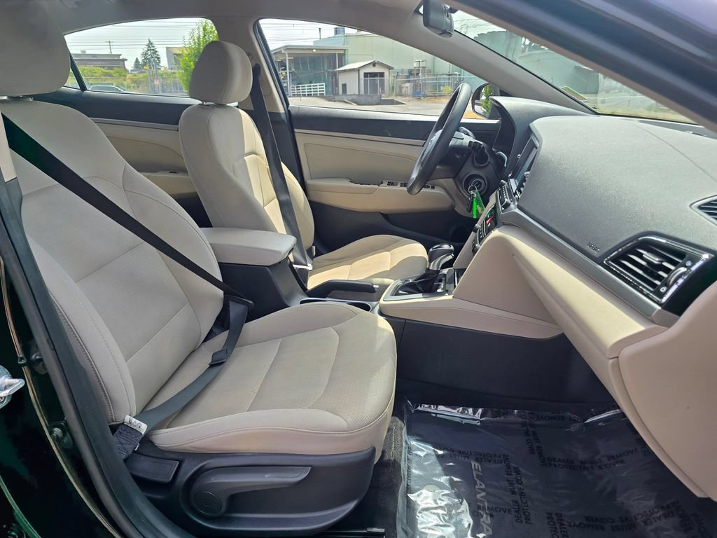 Used 2017 Hyundai Elantra SE FWD image 19