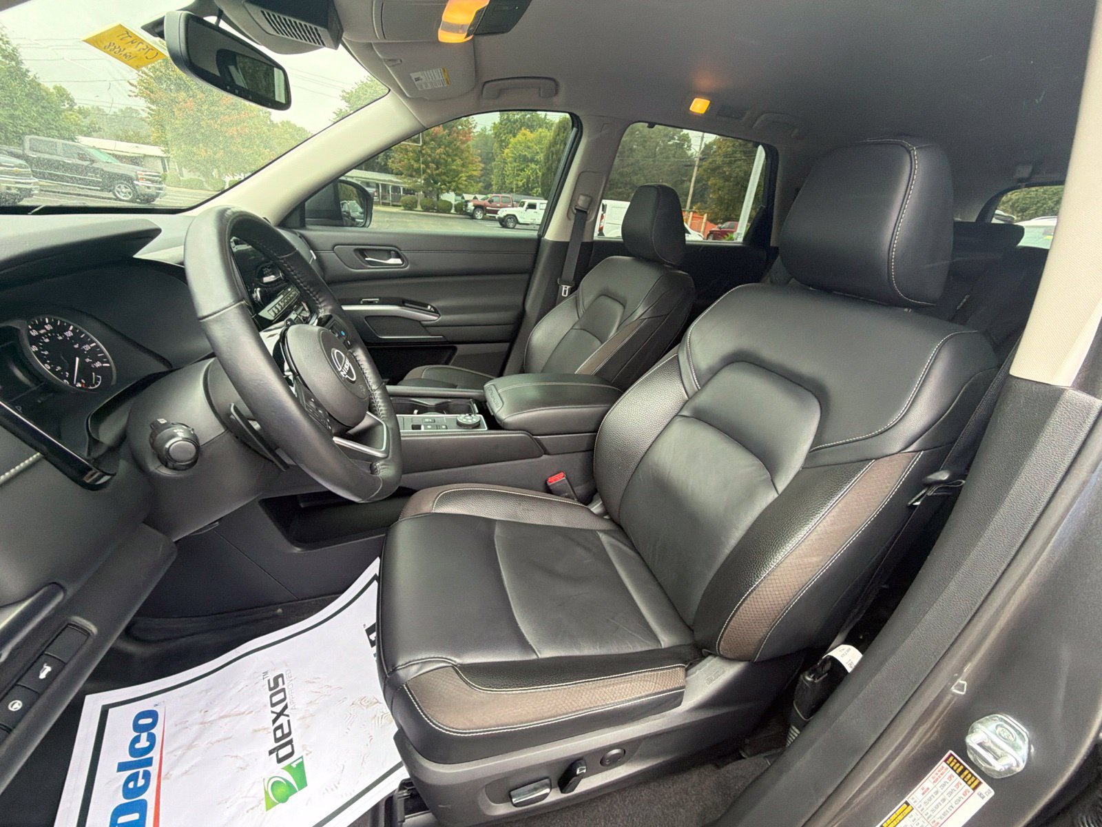 Used 2022 Nissan Pathfinder SL AWD/4WD image 24
