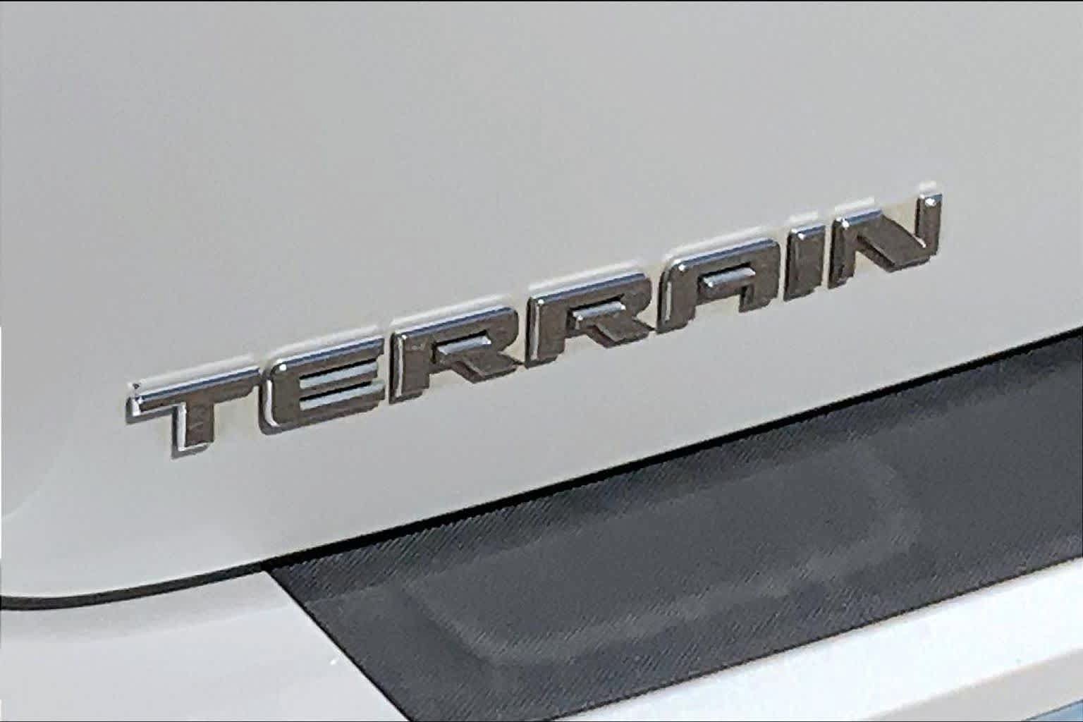 Used 2016 GMC Terrain SLT w/ Open Road Package AWD/4WD image 9