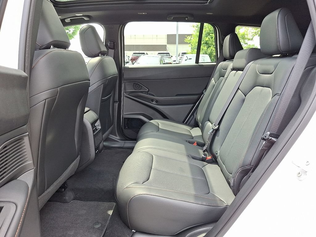 Certified 2026 Jeep Cherokee Limited AWD/4WD image 10