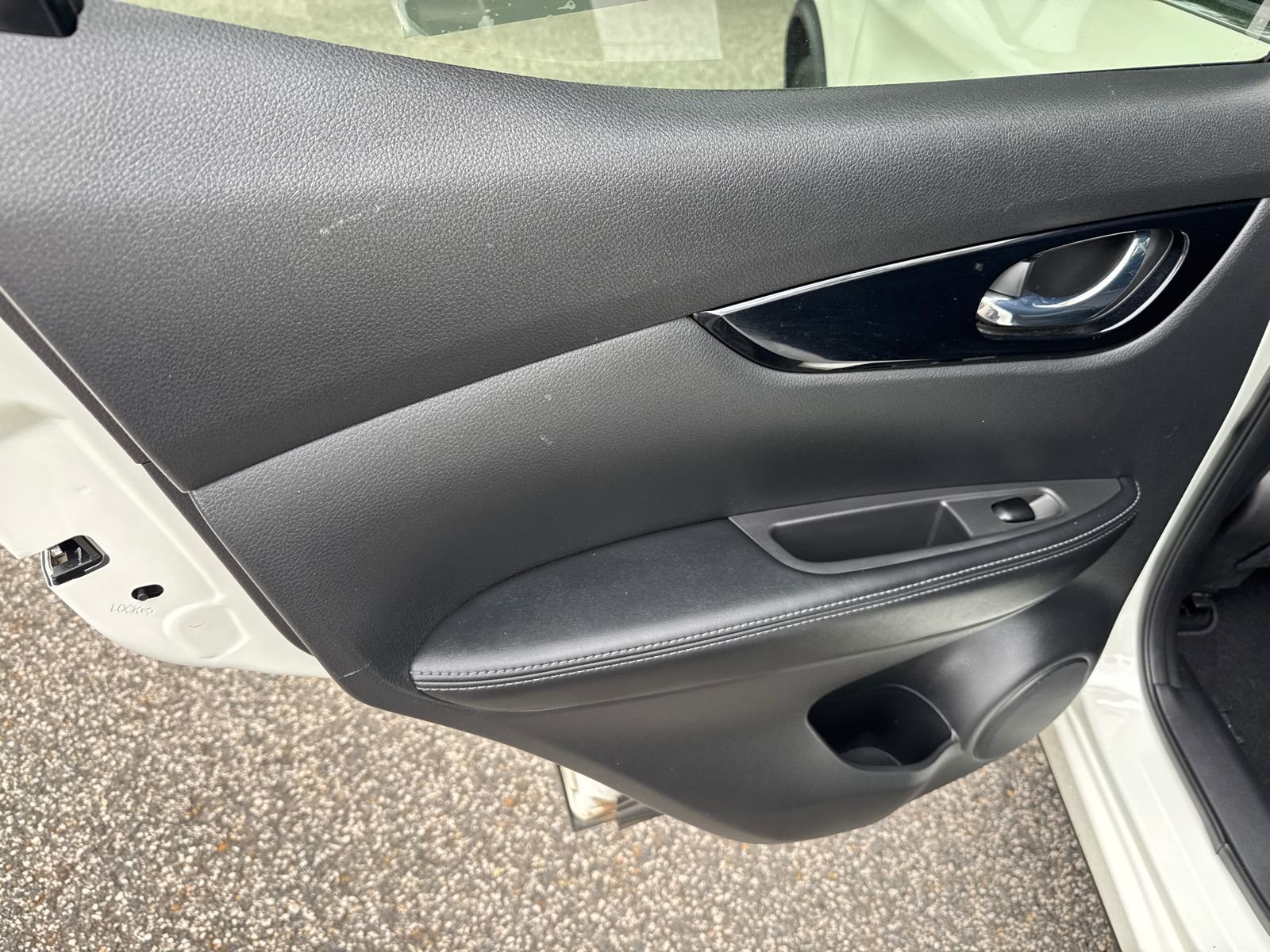 Used 2017 Nissan Rogue Sport SL w/ SL Premium Package FWD image 20