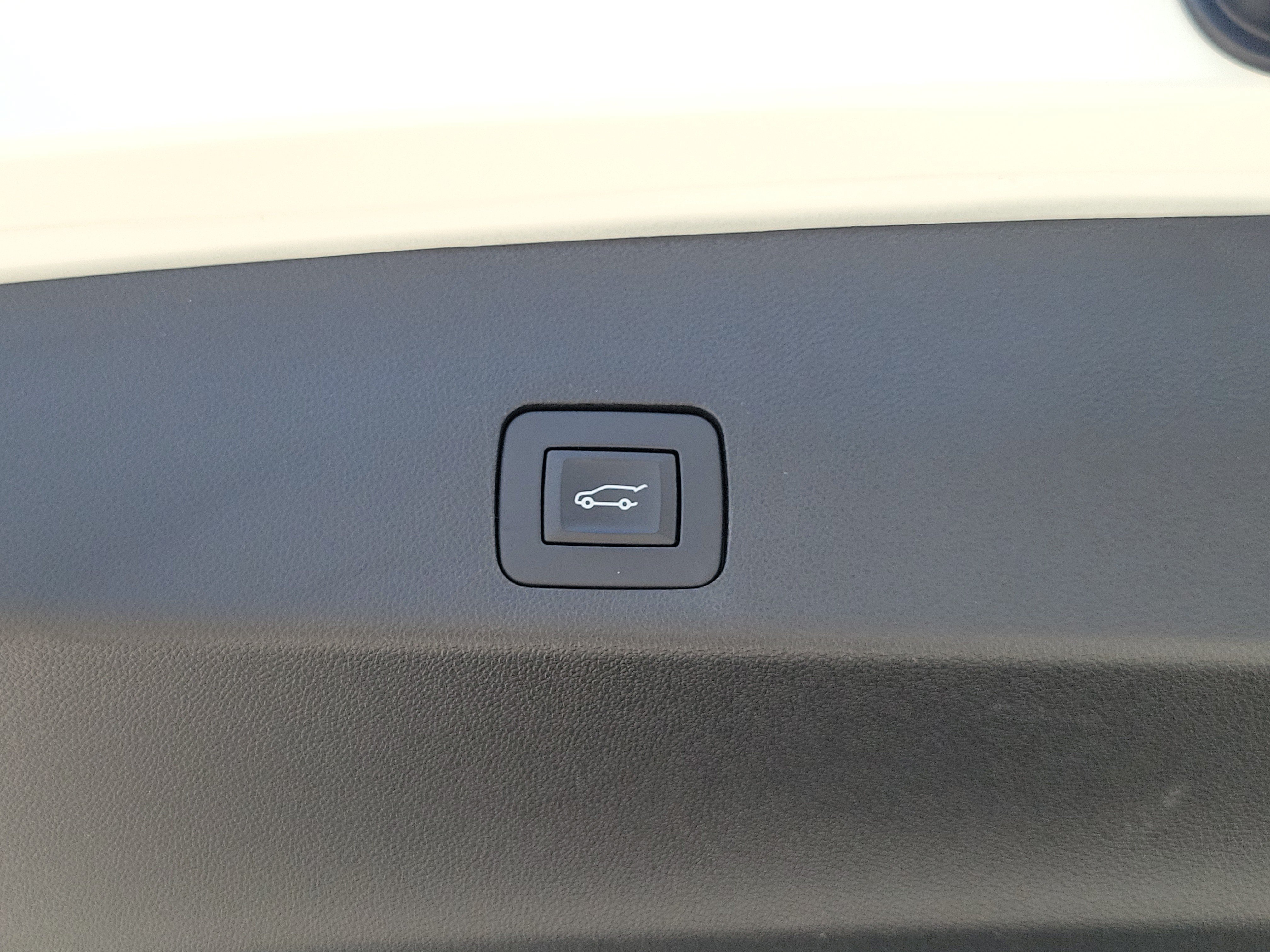 Used 2024 Buick Encore GX Sport Touring w/ Experience Buick Package FWD image 17