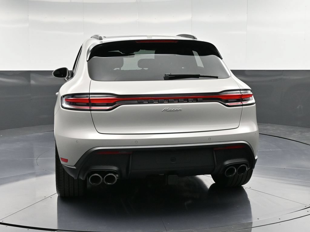 Certified 2026 Porsche Macan AWD/4WD image 7