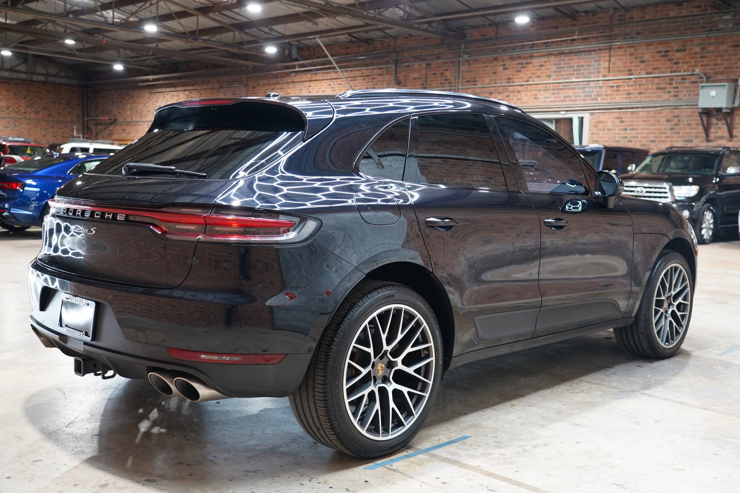 Used 2019 Porsche Macan S image 18