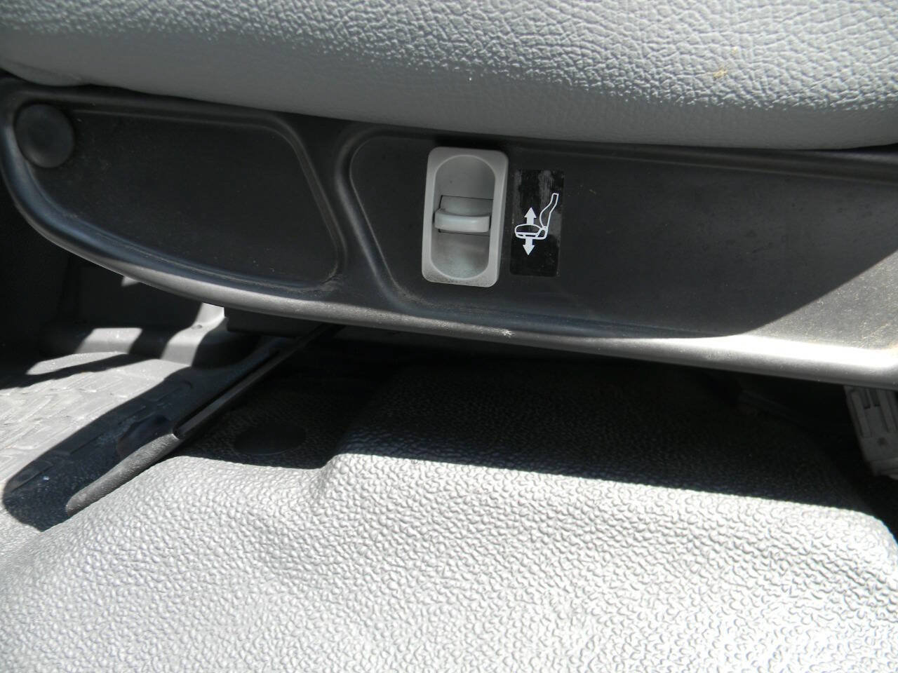 Used 2023 Ford F650 2WD Regular Cab Super Duty image 7