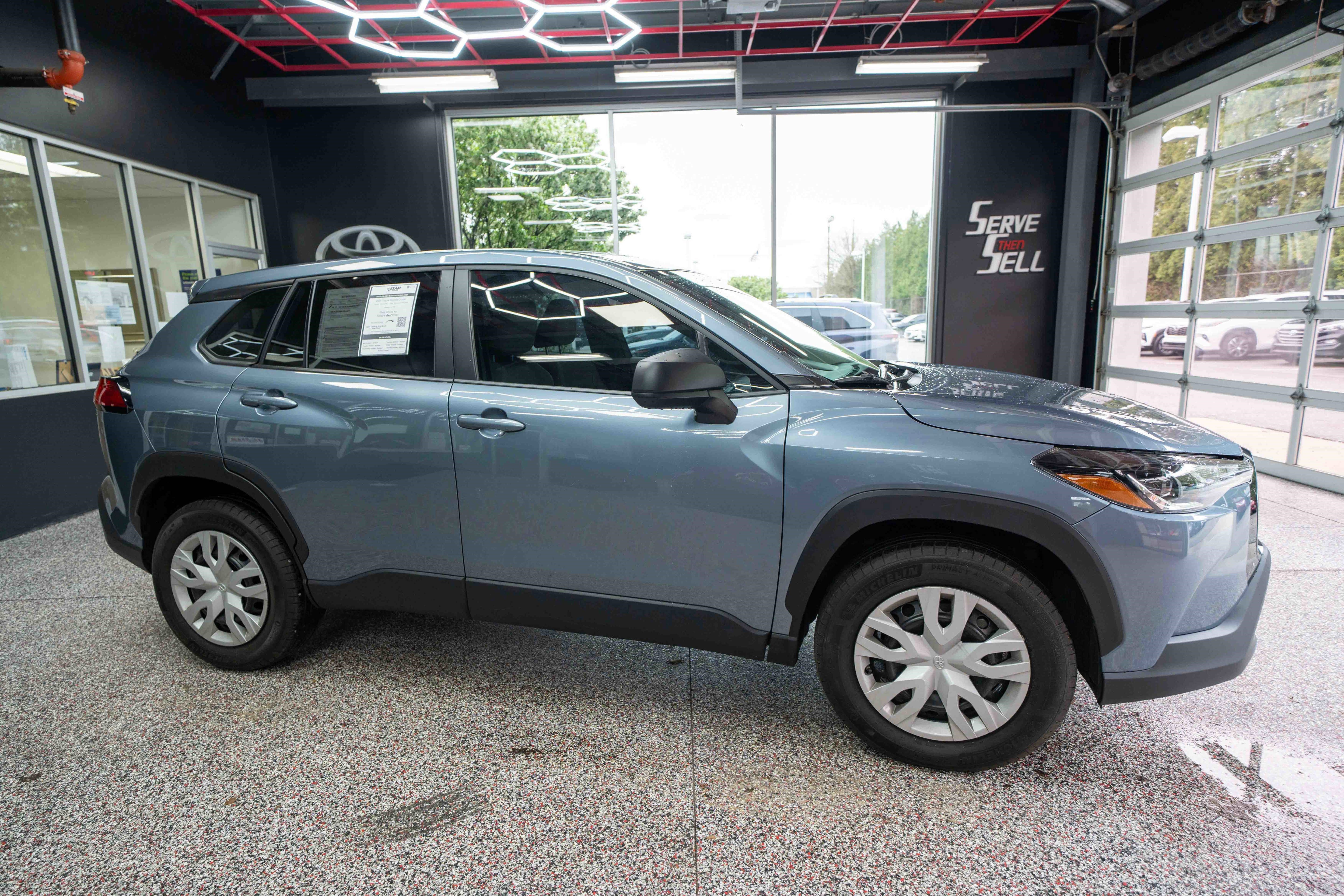 Used 2024 Toyota Corolla Cross L image 5