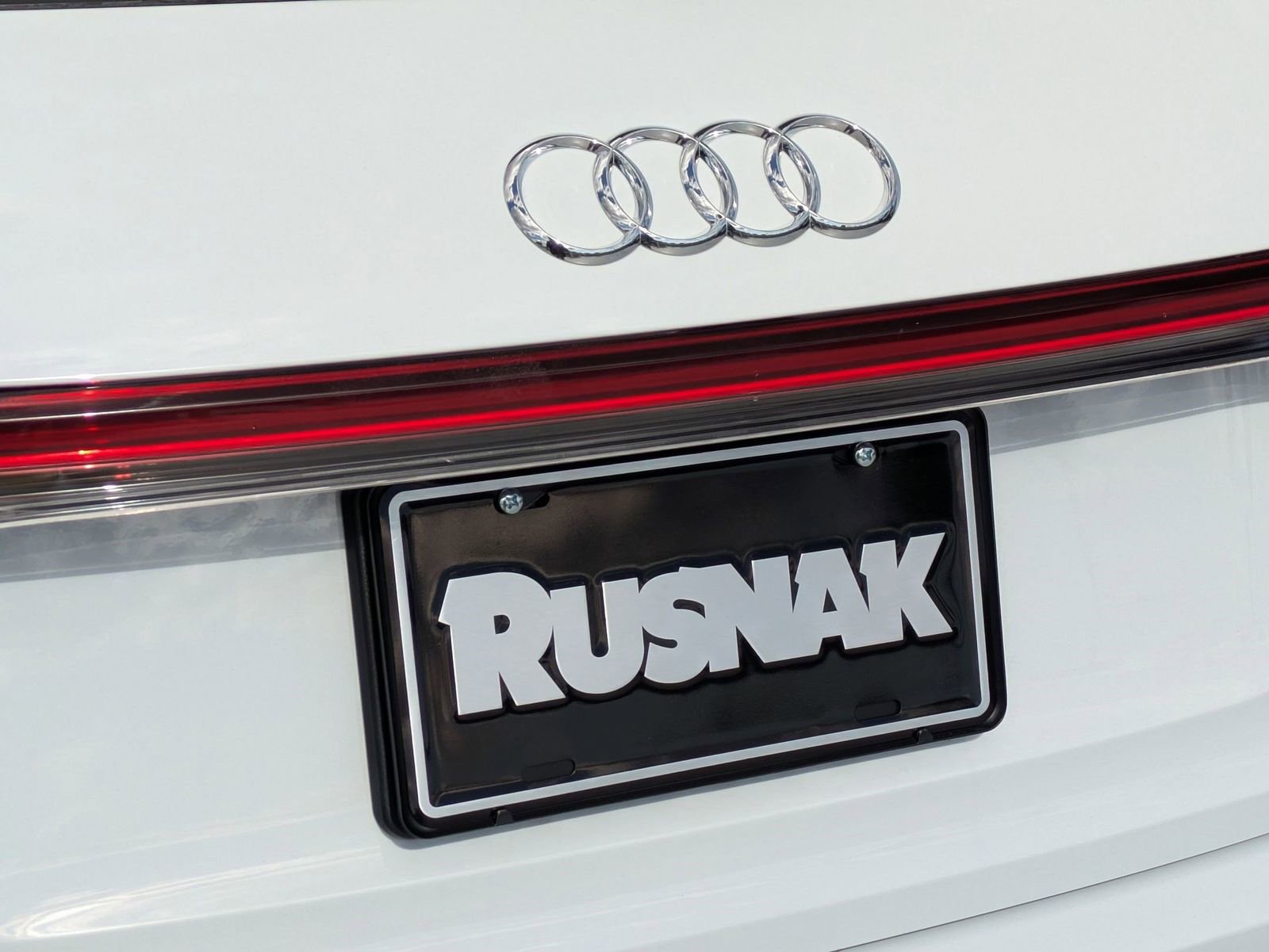 Used 2022 Audi Q4 e-tron Premium Plus w/ Premium Plus image 19