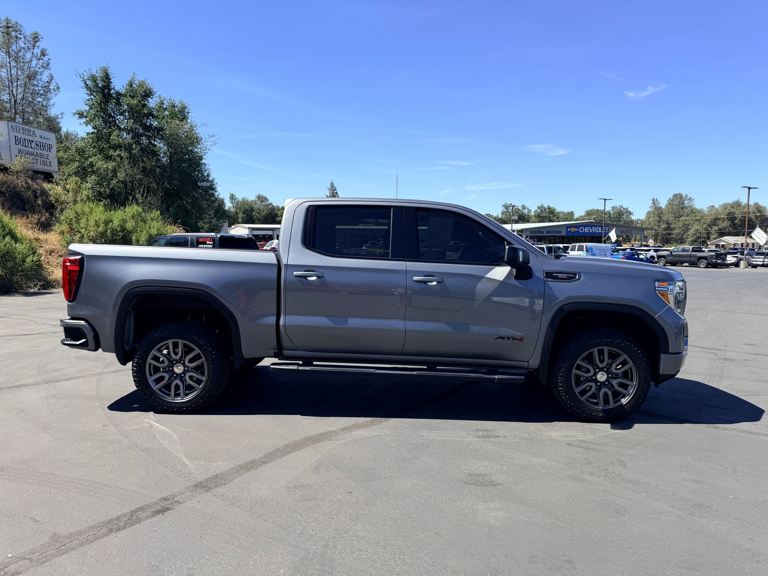 Used 2020 GMC Sierra 1500 AT4 w/ AT4 Premium Package AWD/4WD image 5