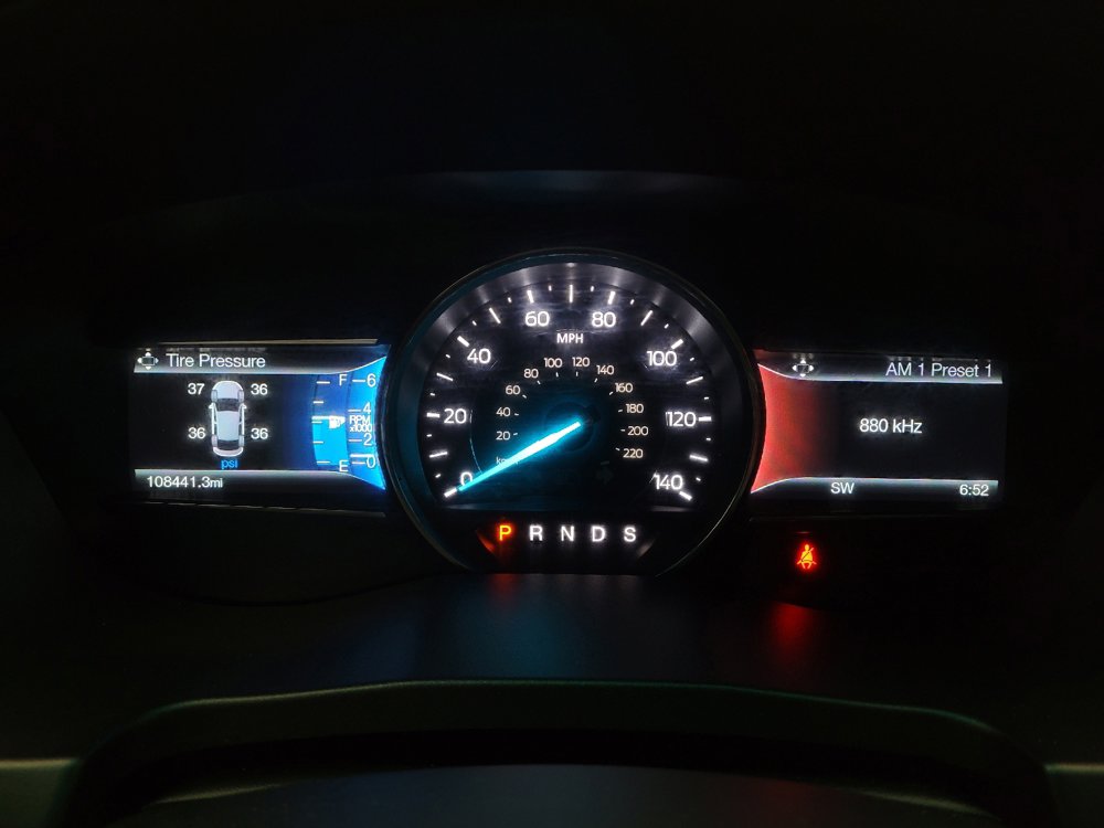 Used 2016 Ford Explorer XLT w/ Equipment Group 202A AWD/4WD image 23