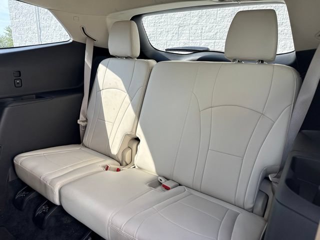 Used 2023 Buick Enclave Essence w/ Experience Buick Package FWD image 10