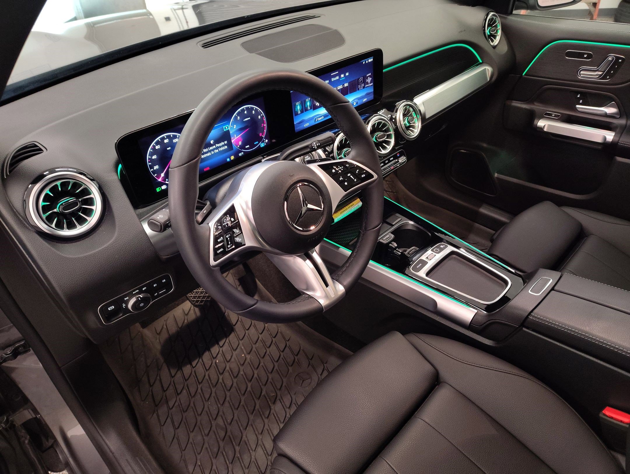 Certified 2026 Mercedes-Benz GLB 250 image 4