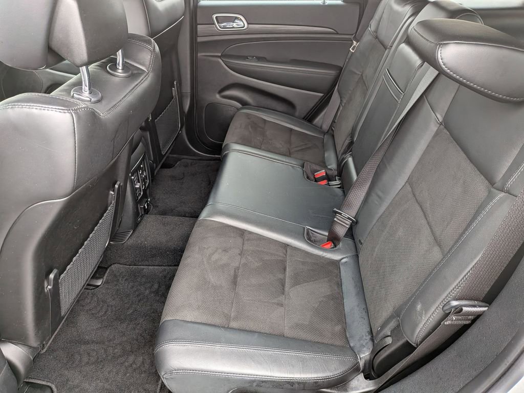 Used 2022 Jeep Grand Cherokee Laredo X image 16