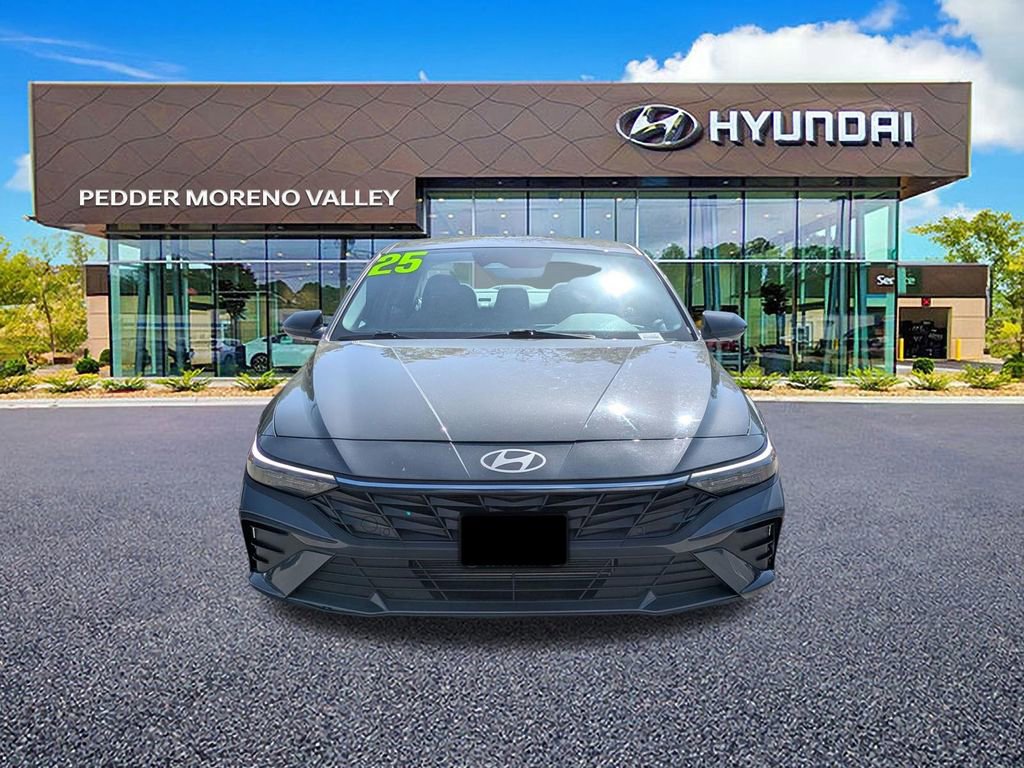 Certified 2025 Hyundai Elantra Sport image 8