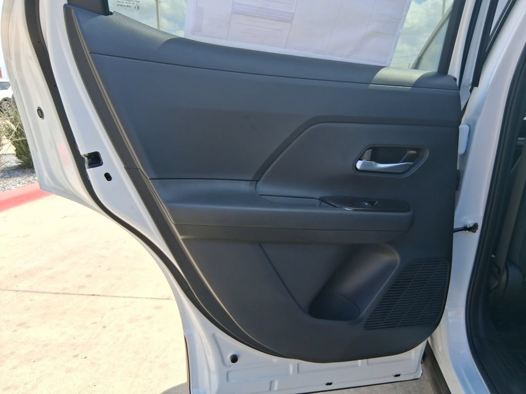New 2026 Nissan Kicks SV w/ SV Premium Package FWD image 16