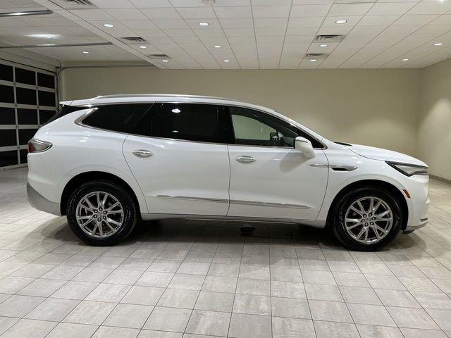 Certified 2023 Buick Enclave Essence w/ Experience Buick Package AWD/4WD image 6